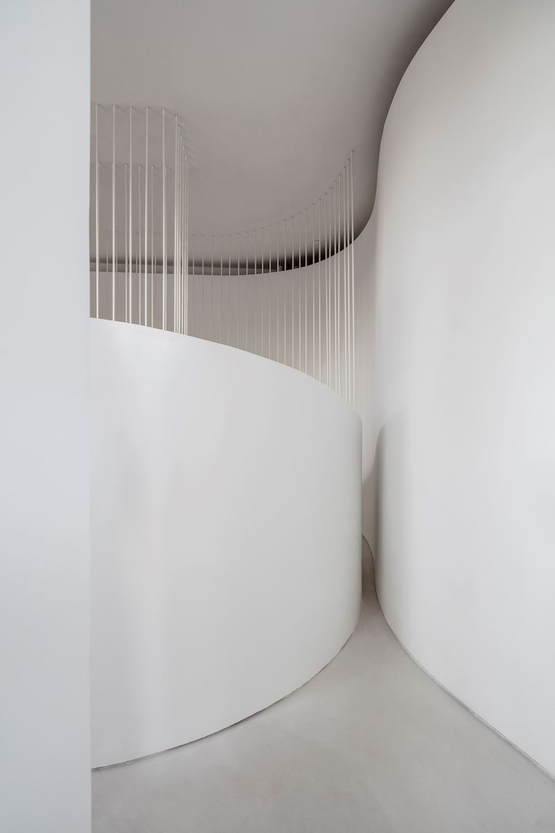 Dana Harel - STUDIO תאורה מעוצבת ב חלל הסטודיו על ידי קמחי תאורה
